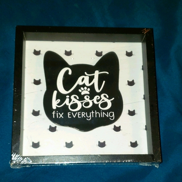 Cat-Lover's Decorative Wall-Hanging